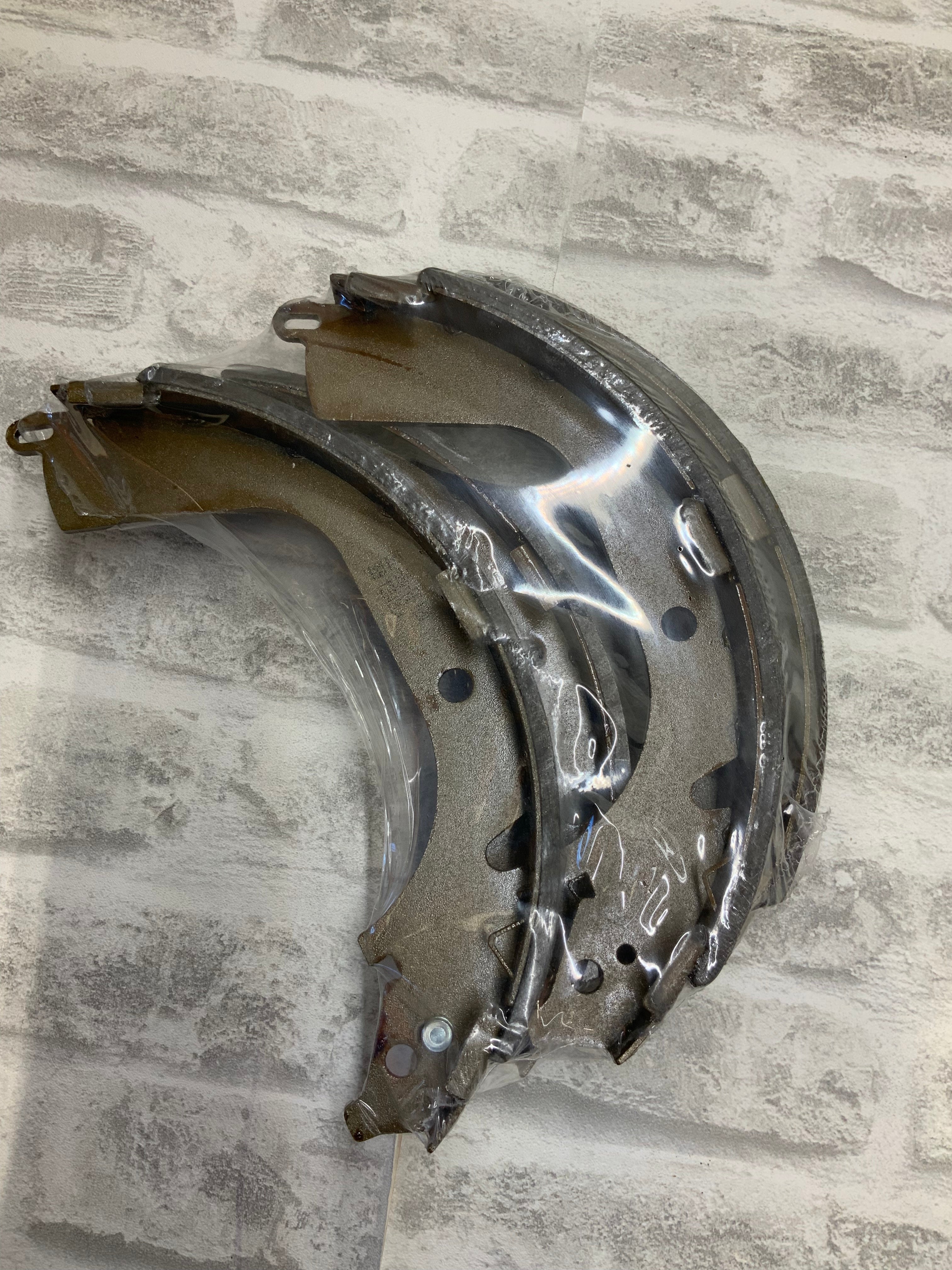 ACDelco Gold 17959B Bonded Rear Drum Brake Shoe Set (7544039014638)
